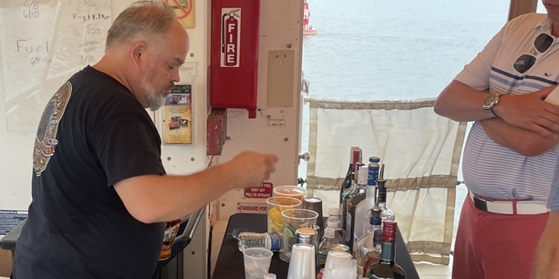 Private bar tending amelia river cruises