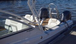 Rears seating of a 6 passenger boat