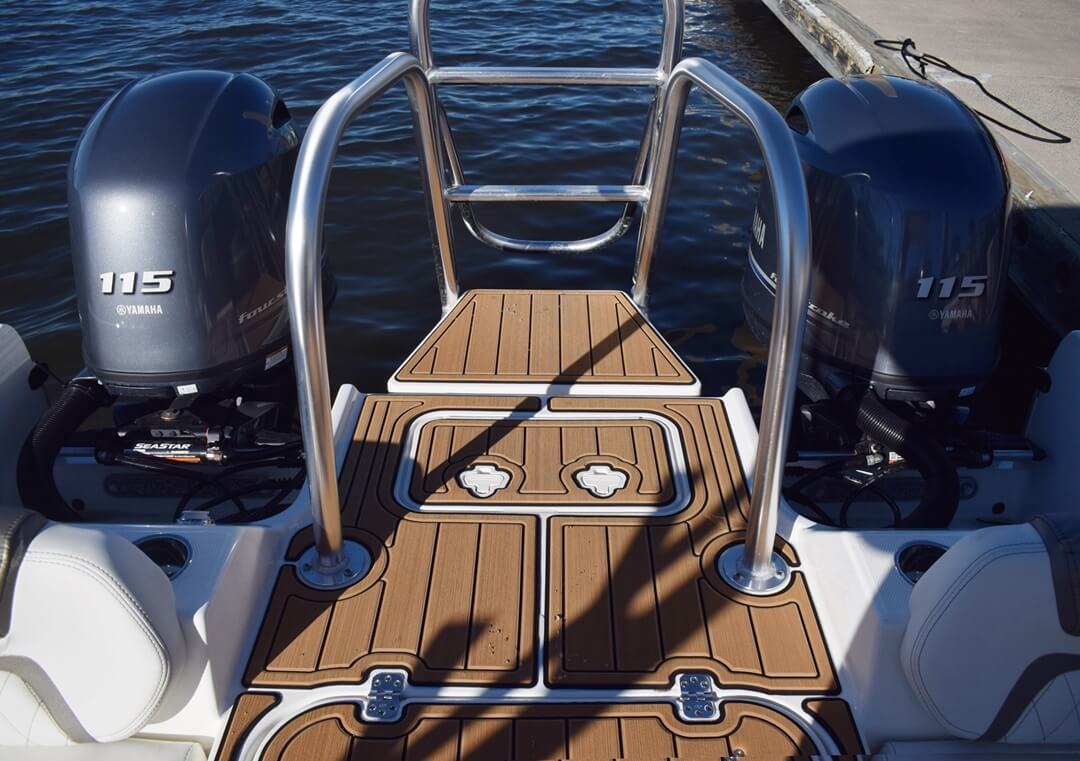 Swim platform on a small boat