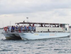 holiday season boat tour
